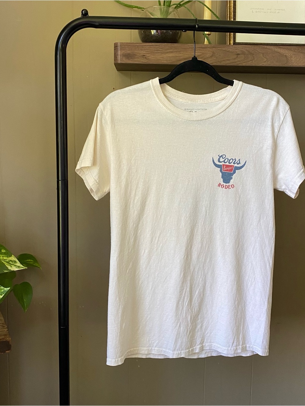 Men’s small white Coors Banquet Rodeo graphic t-shirt